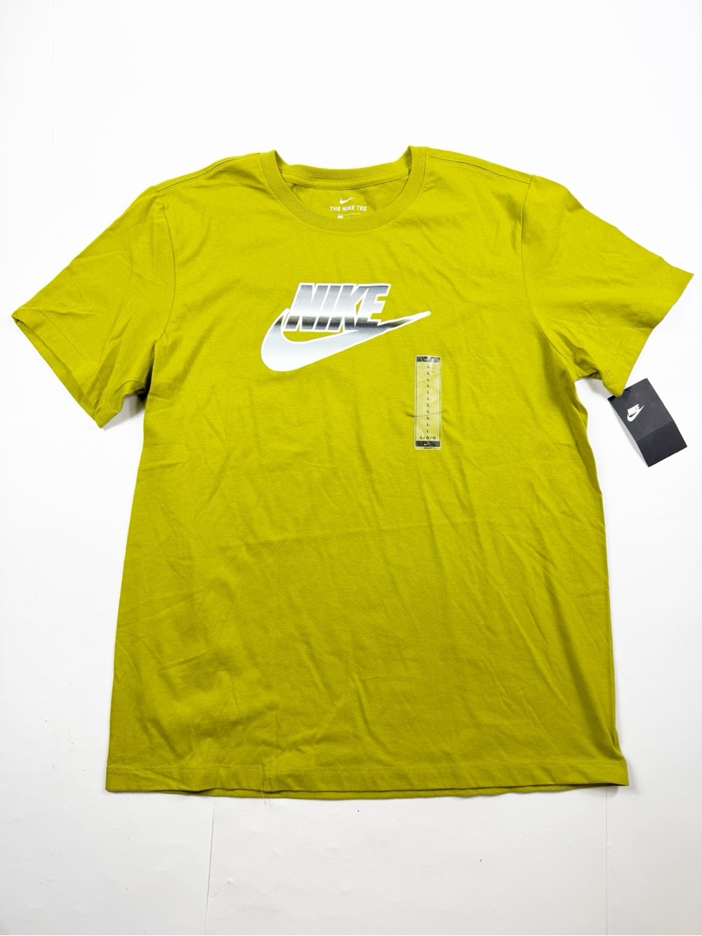 Nike‎ Short-Sleeve Logo Tee in Green Large